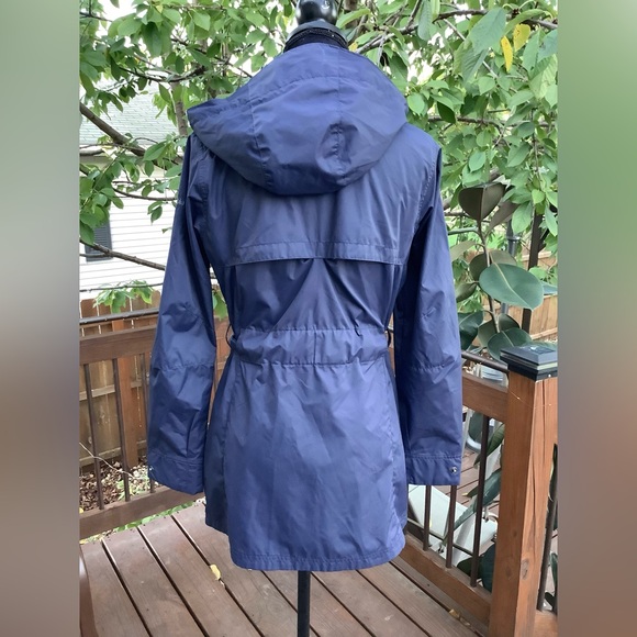 Waterproof Columbia jacked ☔️☔️ - Picture 3 of 11